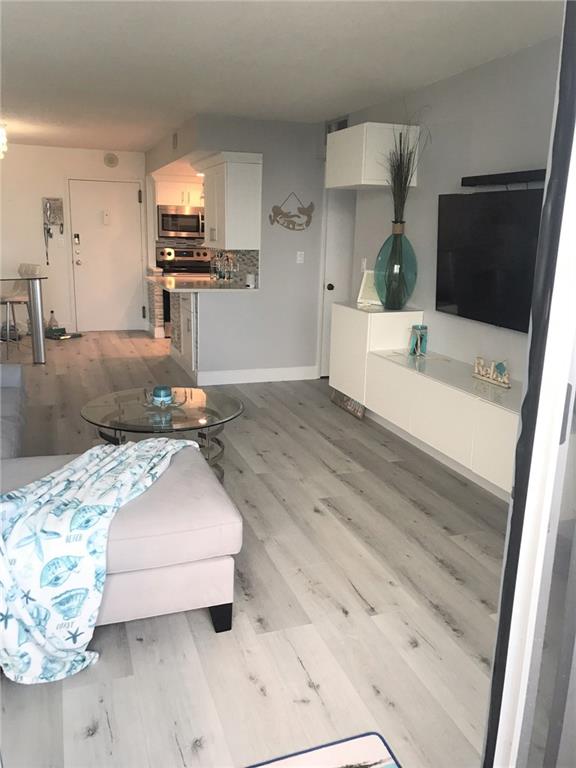 Pompano Beach Club Condo - Residential Lease