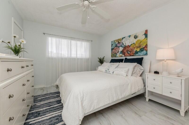 HUNTINGTON LAKES CONDOS - Residential Lease