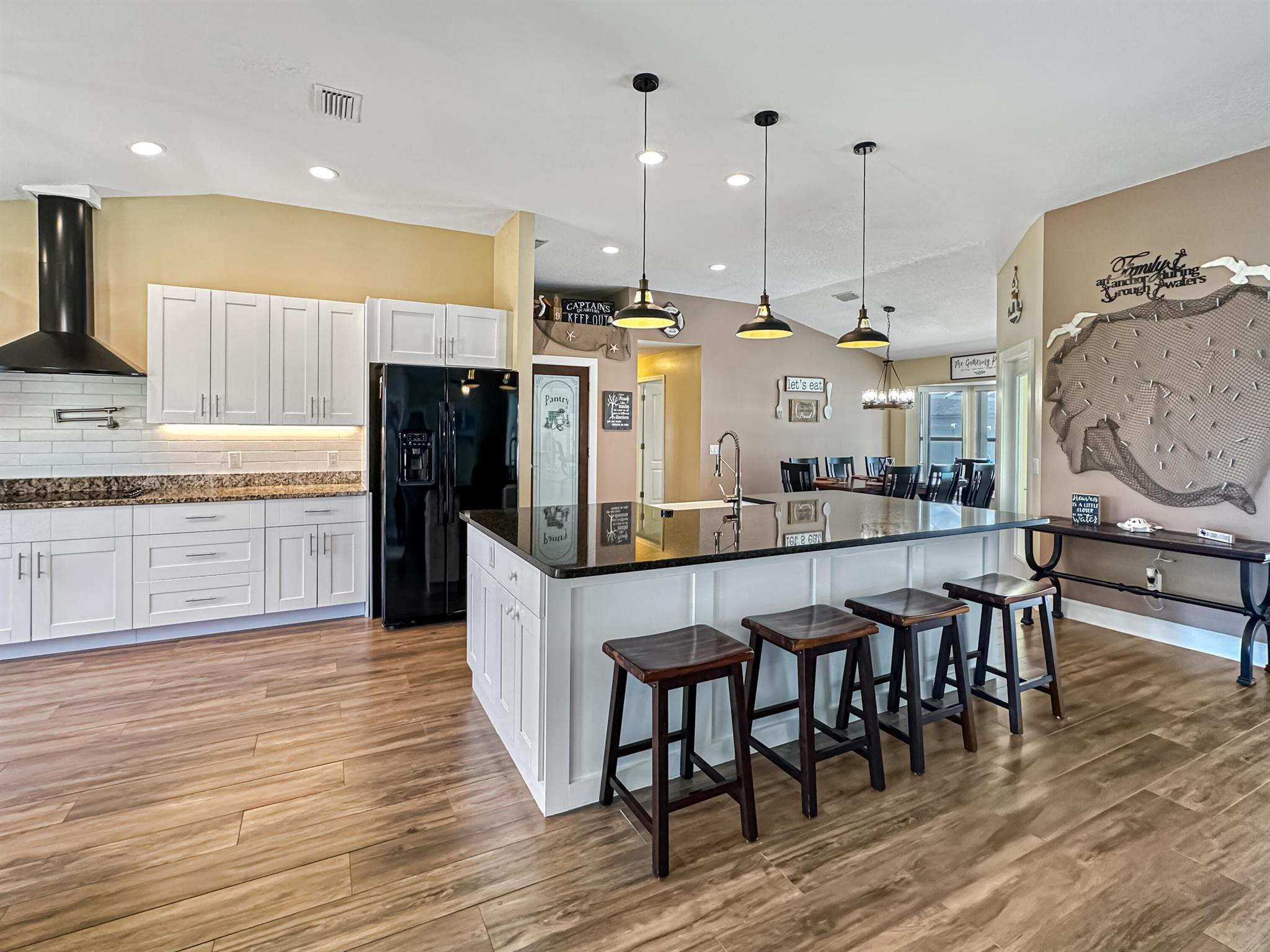 HOLIDAY PINES - Residential