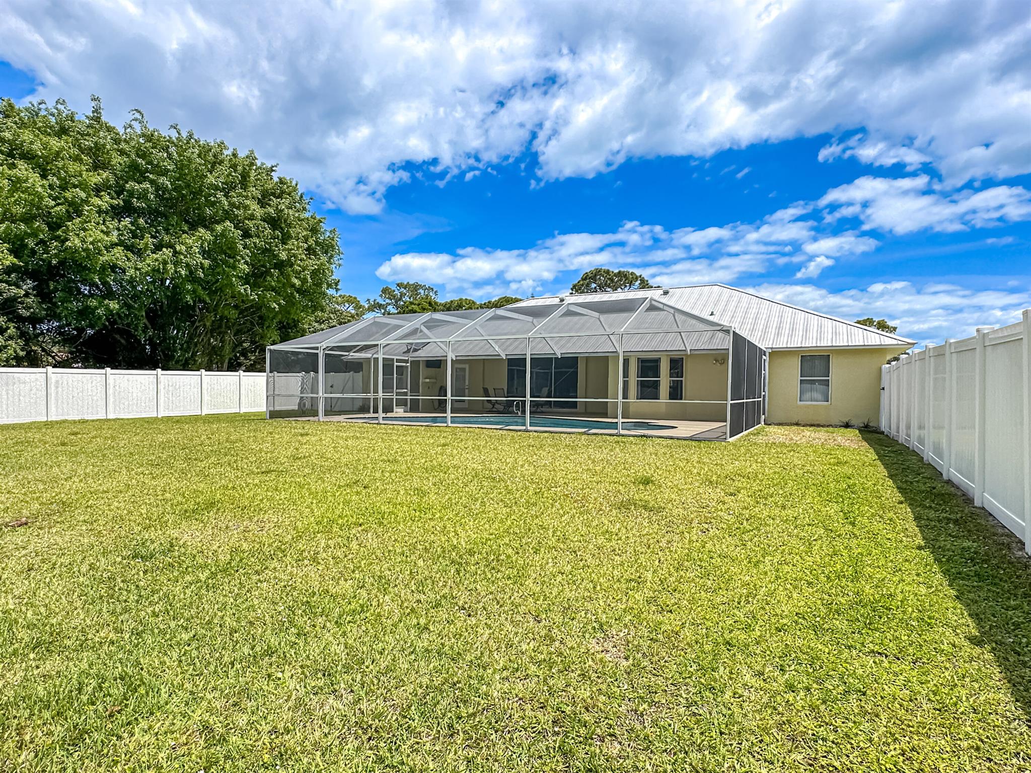 HOLIDAY PINES - Residential