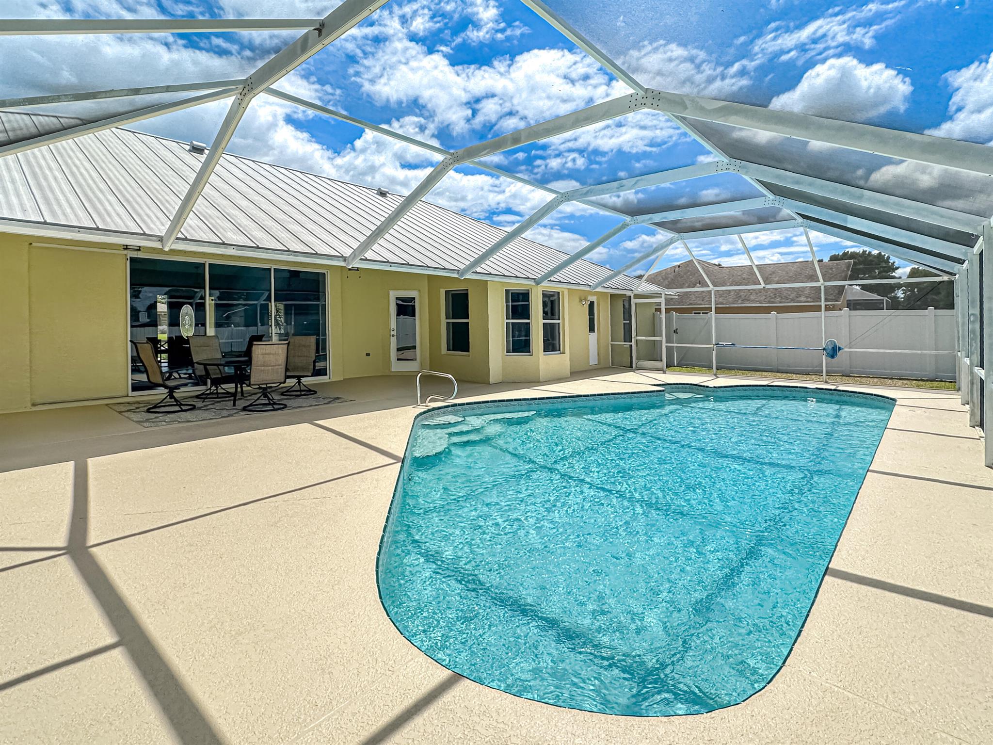 HOLIDAY PINES - Residential