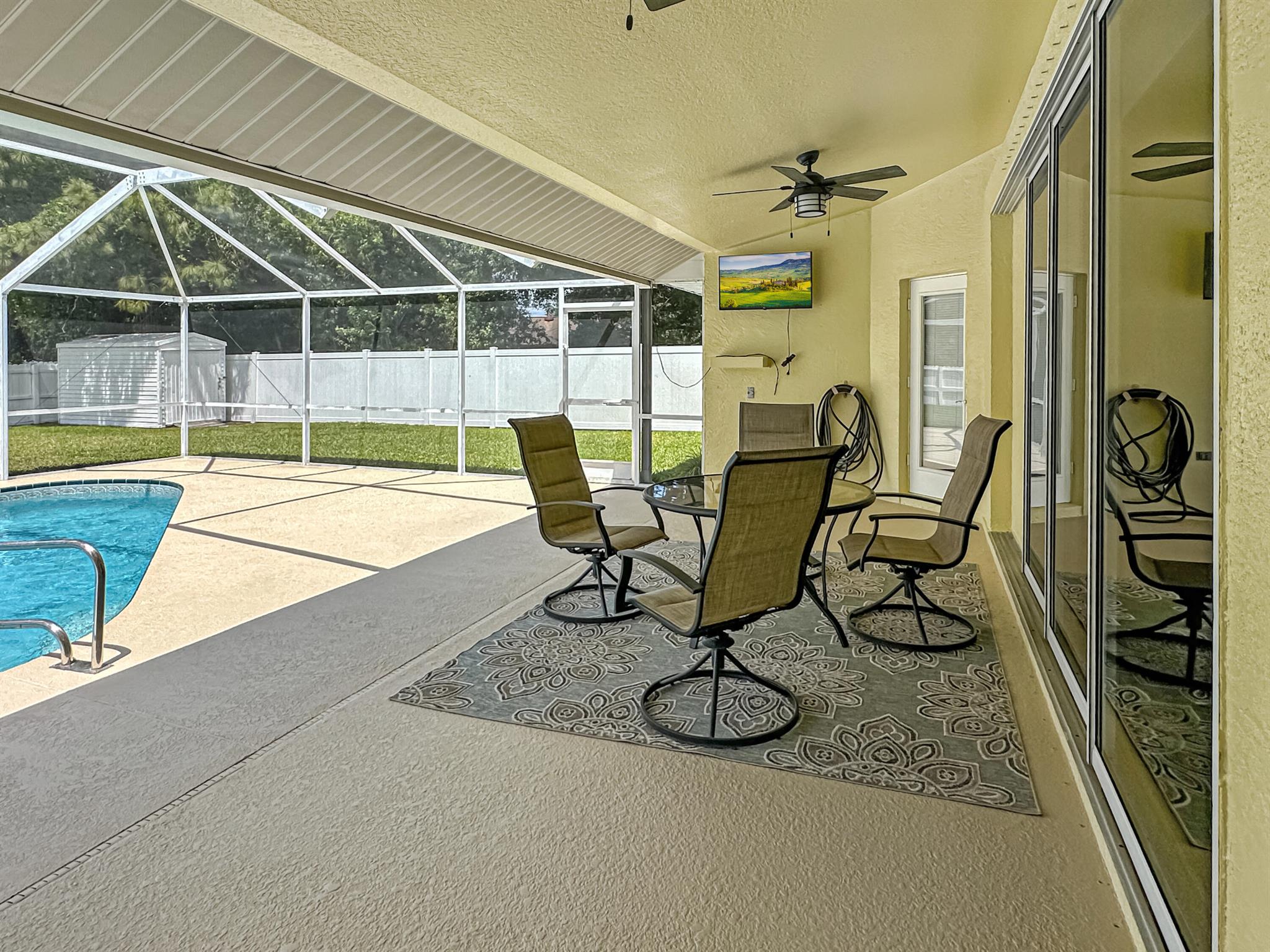 HOLIDAY PINES - Residential