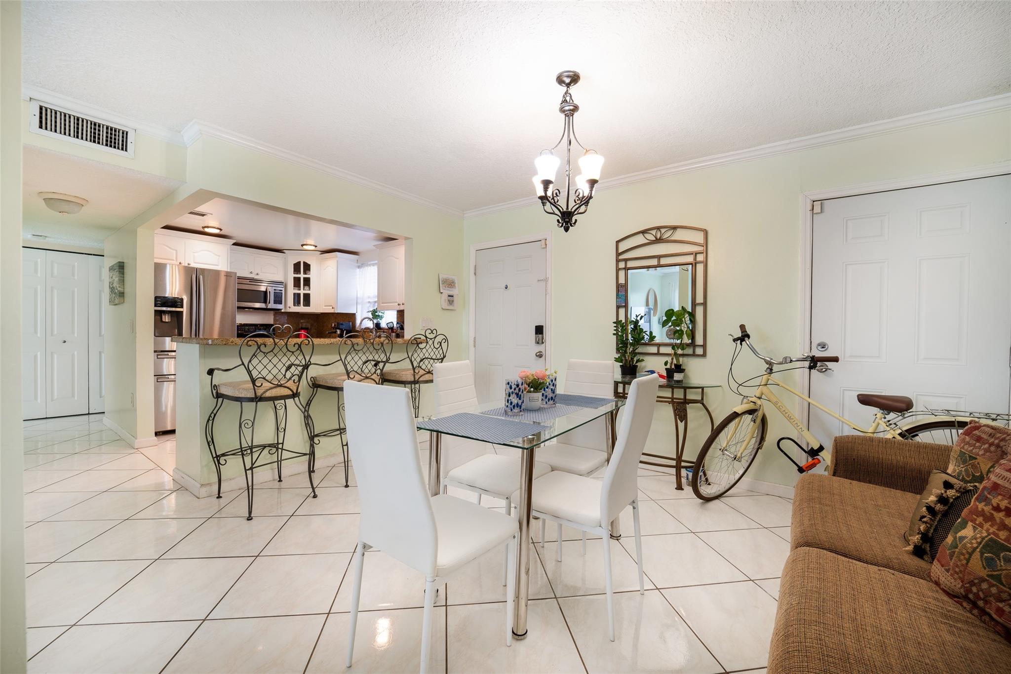 9359 Fontainebleau Blvd F208