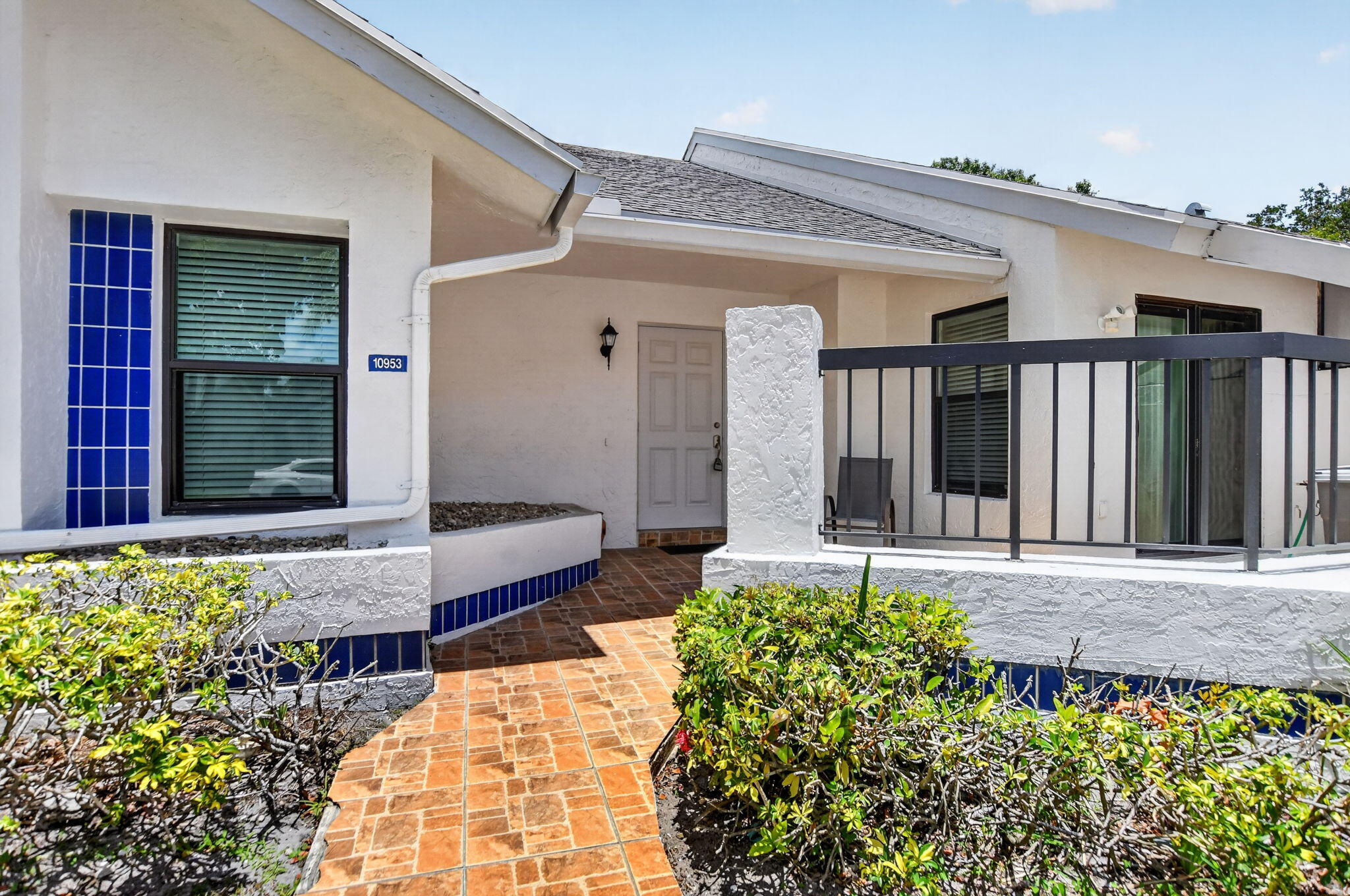 10953 Lake Front Place