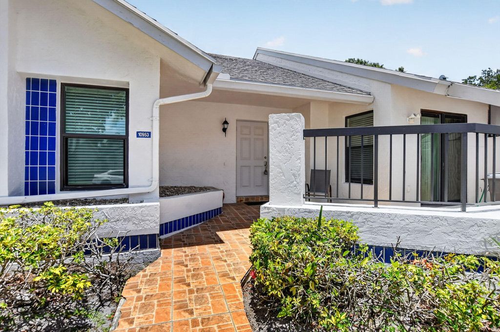 Photo of 10953 Lake Front Place, Boca Raton, FL 33498 (MLS # B26038640)