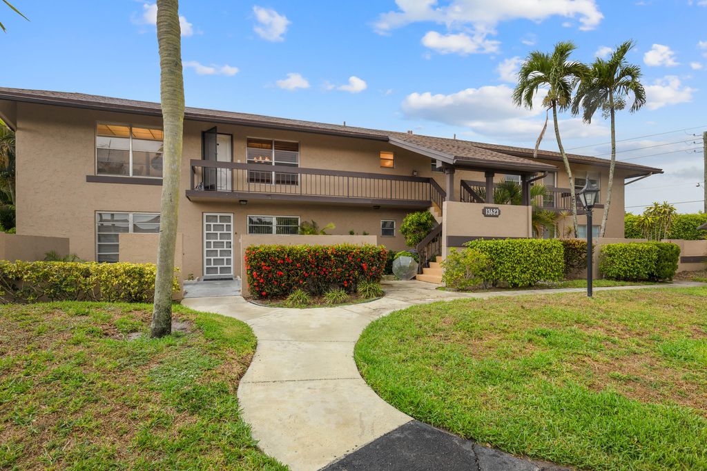 Photo of 13623 Via Aurora #C, Delray Beach, FL 33484 (MLS # R11095556)