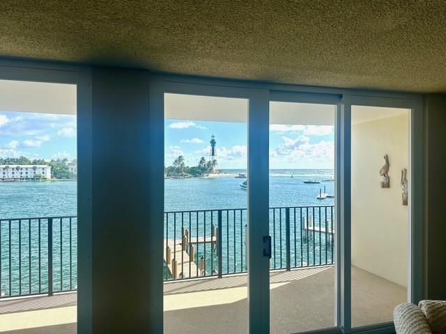 Bayview of Pompano - Residential
