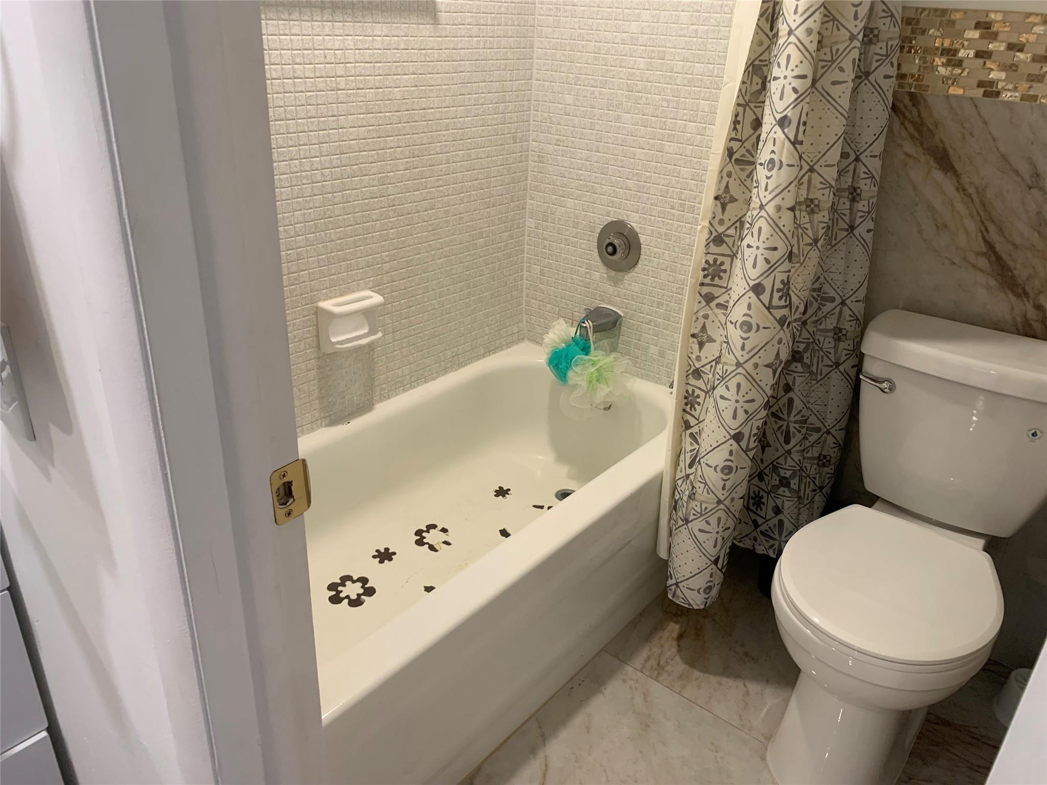 LIME BAY - Residential