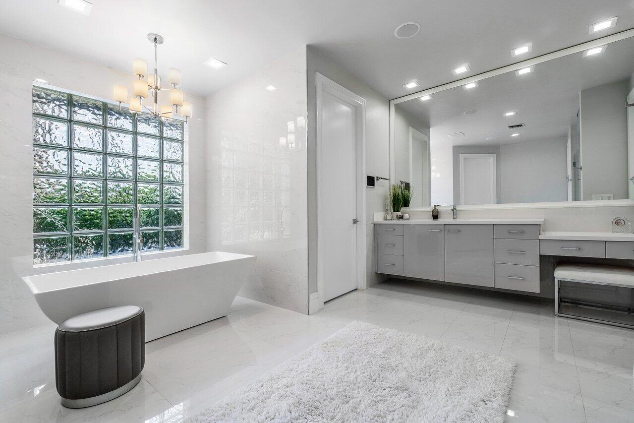 BOCA HARBOUR 6TH SEC - Residential