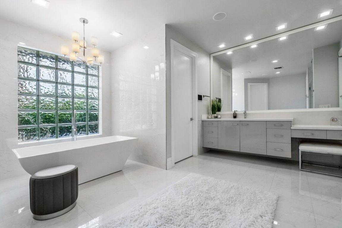 BOCA HARBOUR 6TH SEC - Residential