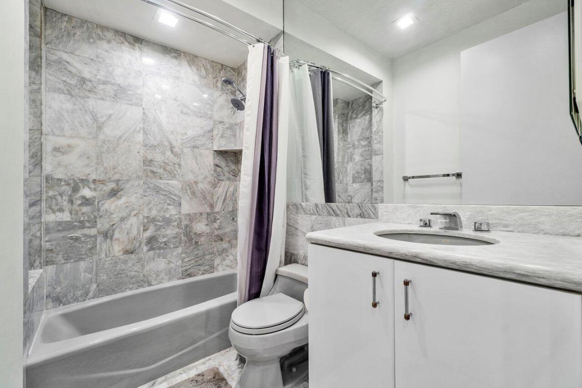 BOCA HARBOUR 6TH SEC - Residential