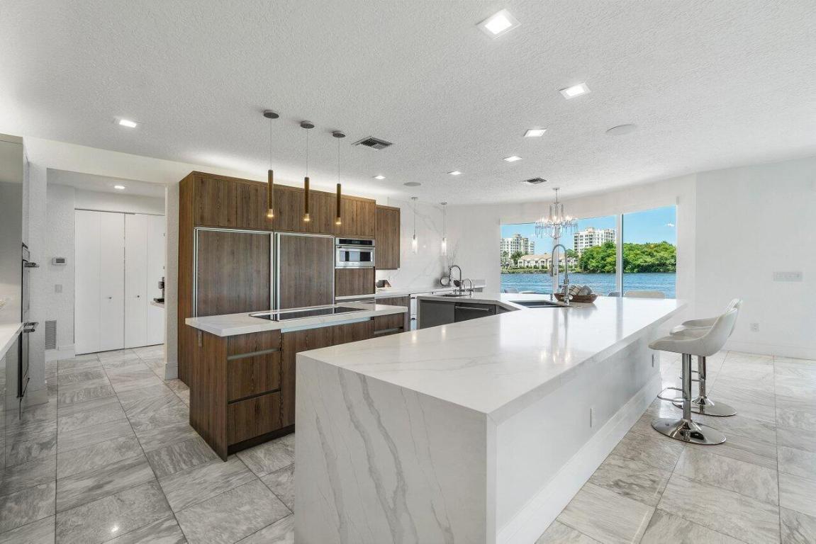 BOCA HARBOUR 6TH SEC - Residential