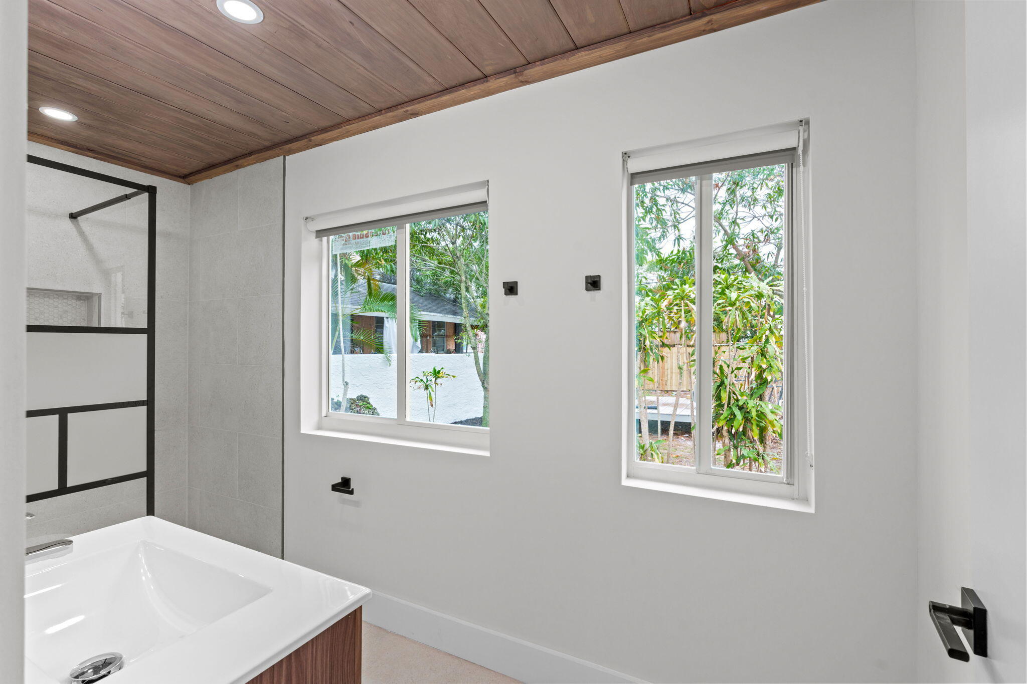 LAKEVIEW RIDGE - Residential Lease