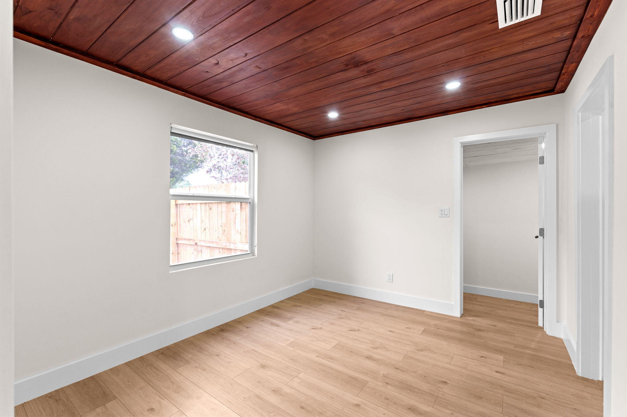 LAKEVIEW RIDGE - Residential Lease