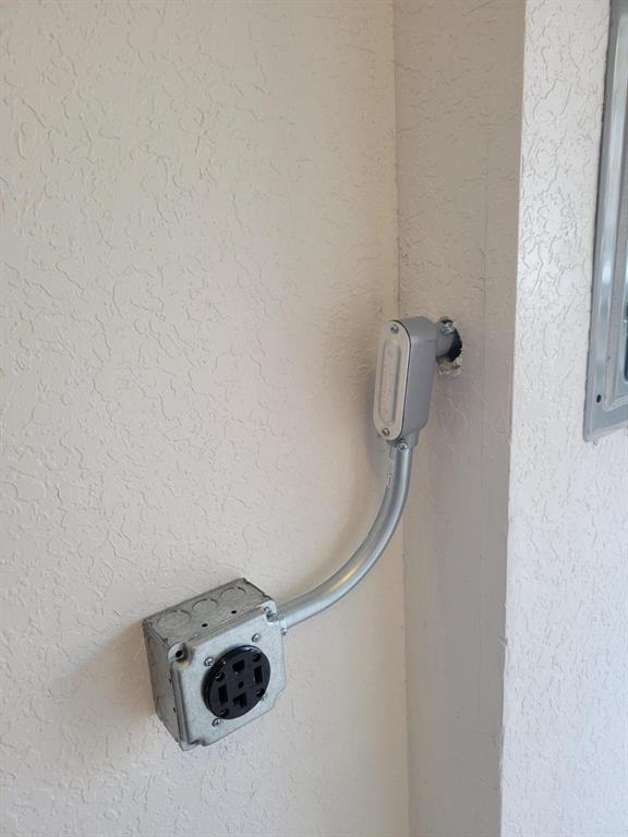 SHOMA VILLAS III AT ROYAL PALM CONDOI - Residential Lease