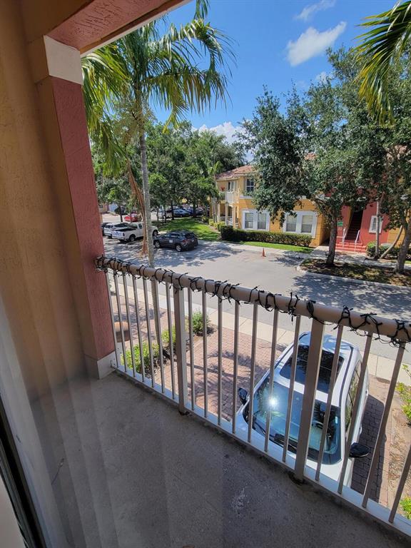 SHOMA VILLAS III AT ROYAL PALM CONDOI - Residential Lease