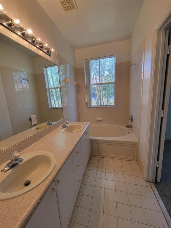 SHOMA VILLAS III AT ROYAL PALM CONDOI - Residential Lease