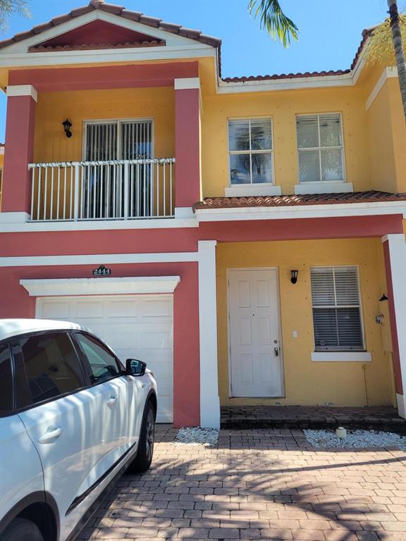 SHOMA VILLAS III AT ROYAL PALM CONDOI - Residential Lease