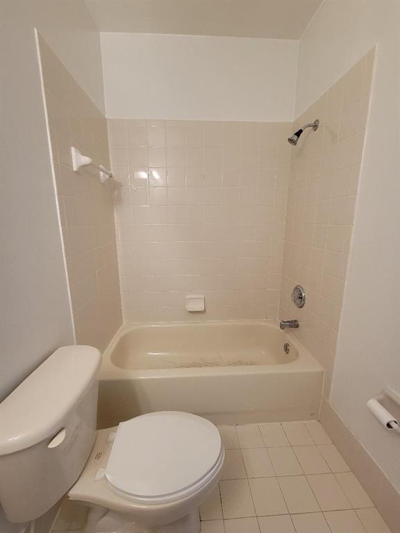 SHOMA VILLAS III AT ROYAL PALM CONDOI - Residential Lease