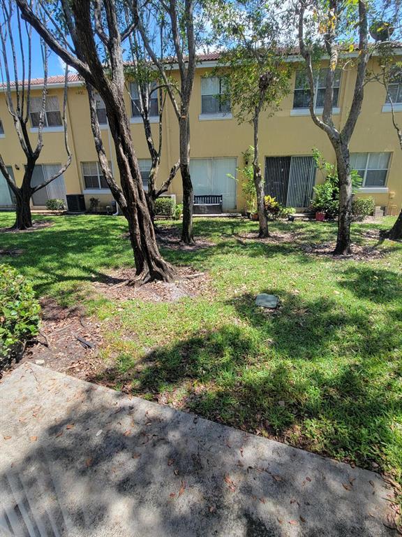 SHOMA VILLAS III AT ROYAL PALM CONDOI - Residential Lease