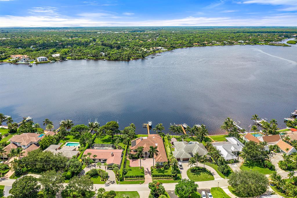 Tequesta Country Club - Residential