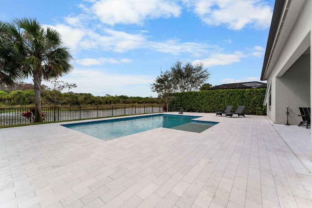 Photo of 440 Sonoma Isles Circle, Jupiter, FL 33478 (MLS # R11154561)