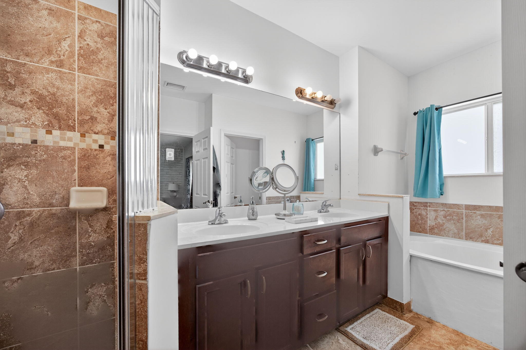 CALI GREENS - Residential