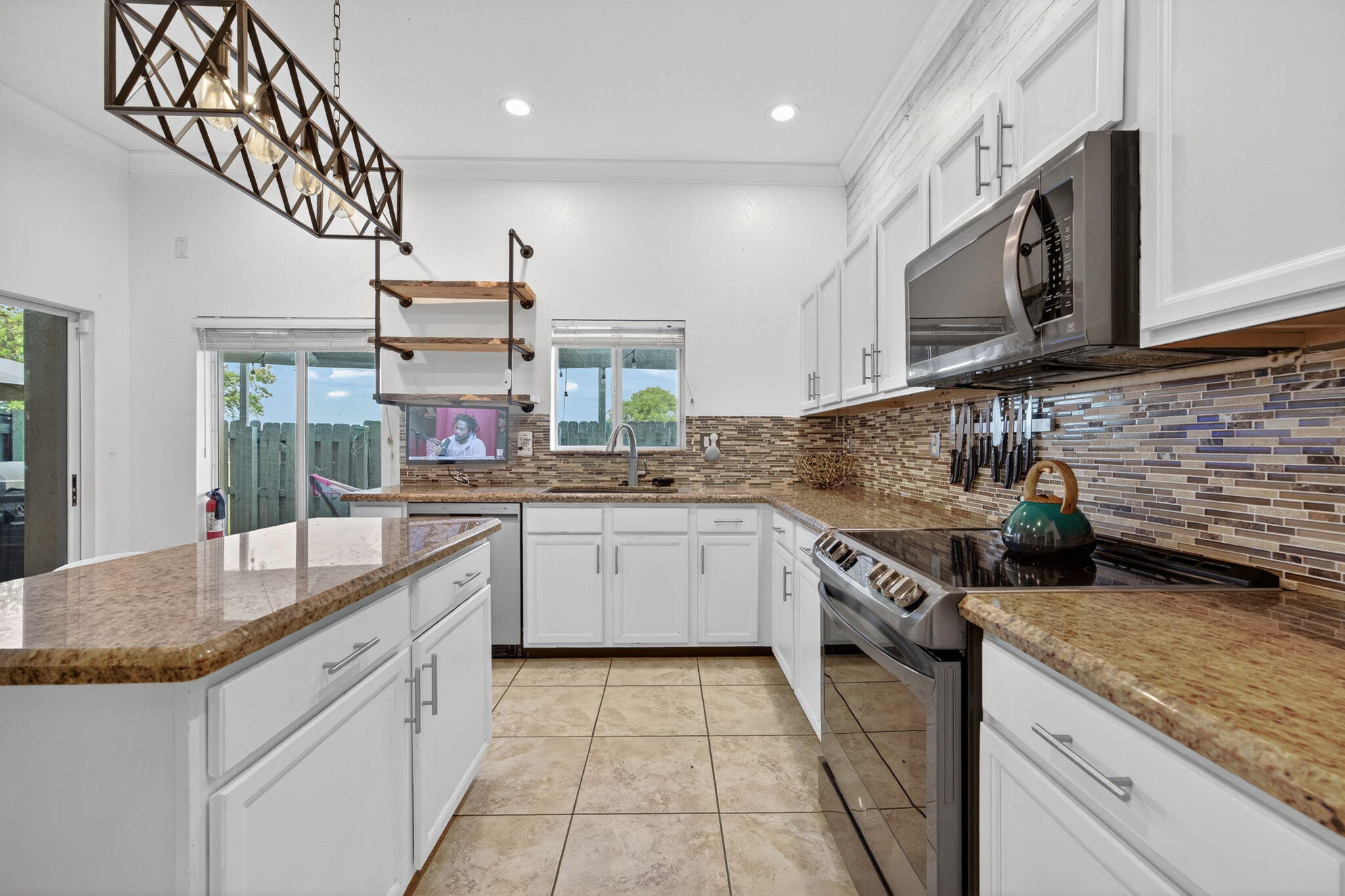 CALI GREENS - Residential