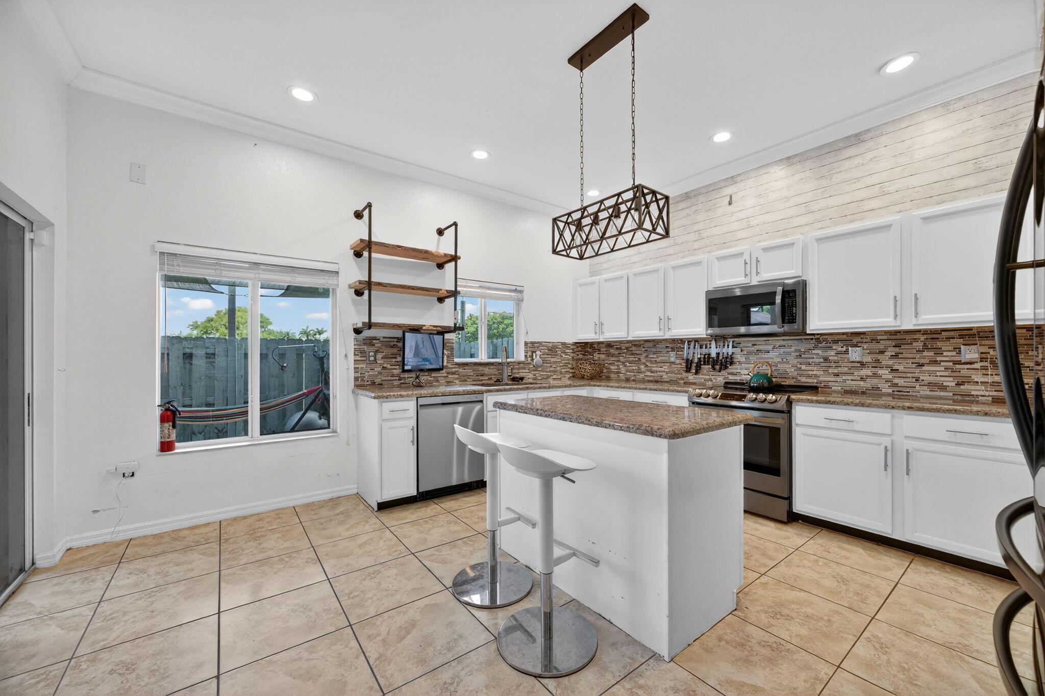 CALI GREENS - Residential