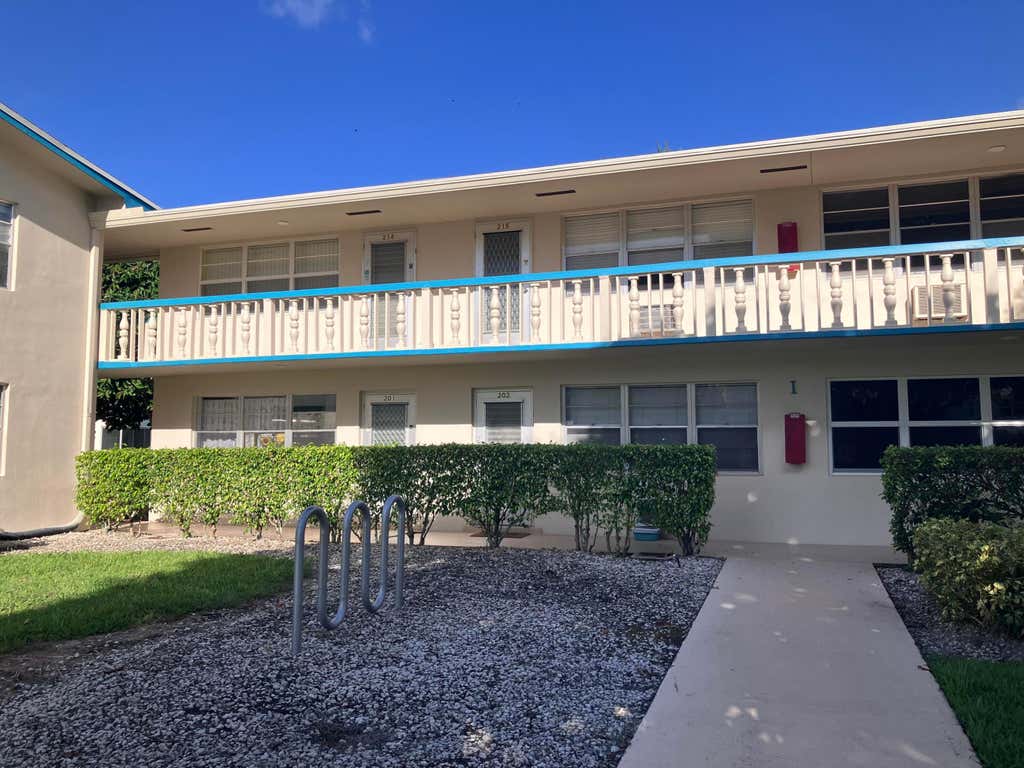 Photo of 202 Camden I, West Palm Beach, FL 33417 (MLS # B26063201)