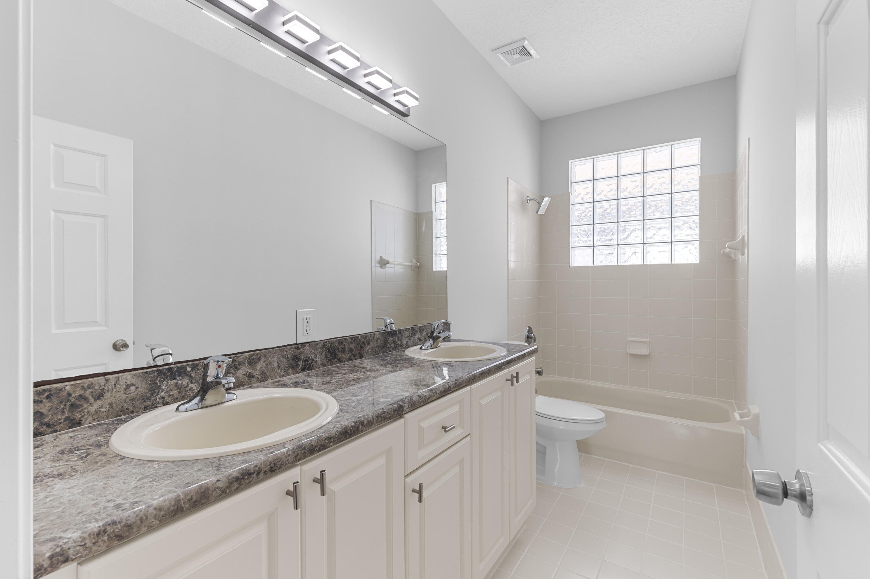 BLACK DIAMOND PH 1 - Residential