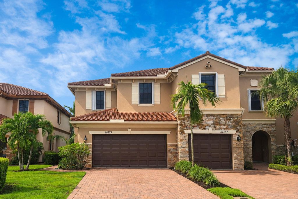 Photo of 10373 Wellington Parc Drive, Wellington, FL 33449 (MLS # B26034147)
