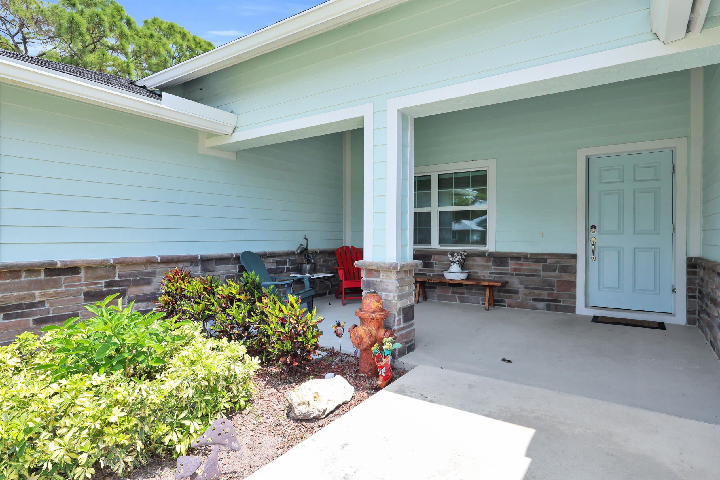 5566 Pinetree Drive