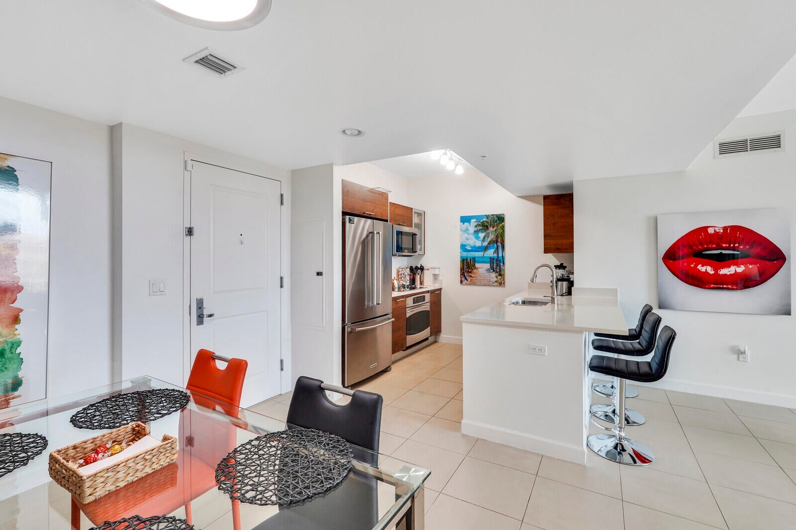 View photos, virtual tours, details... 480 Hibiscus Street 938