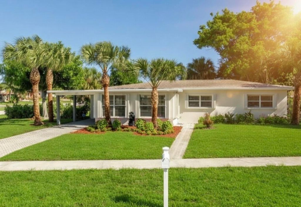 Photo of 702 S 12th Street, Lantana, FL 33462 (MLS # R11133279)