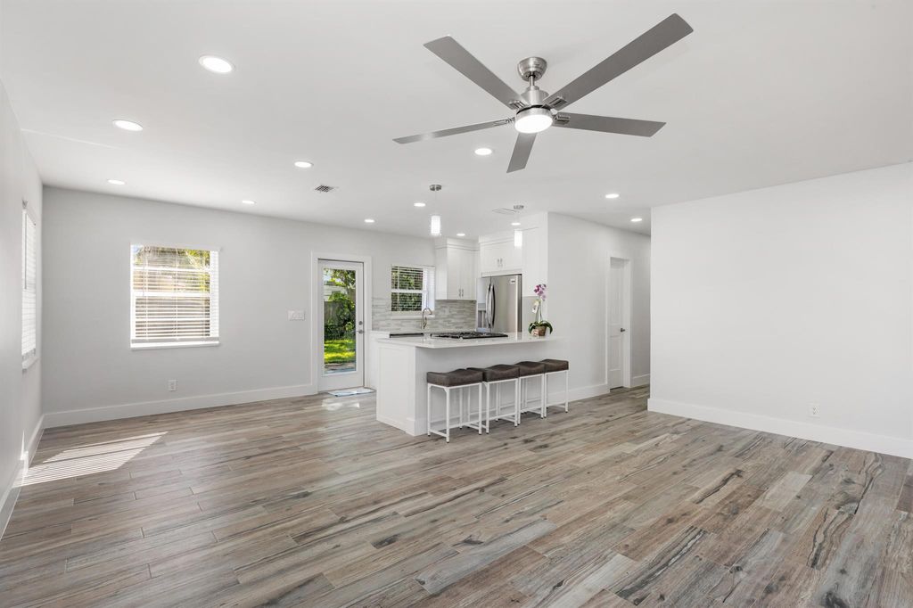 Photo of 702 S 12th Street, Lantana, FL 33462 (MLS # R11133279)
