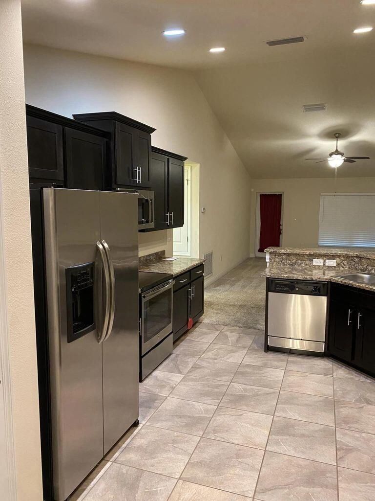 PORT ST LUCIE SECTION 46 - Residential Lease