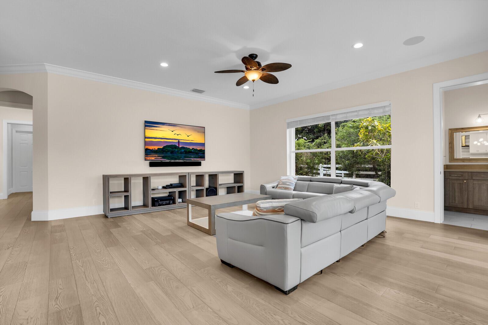HOMELAND - Residential