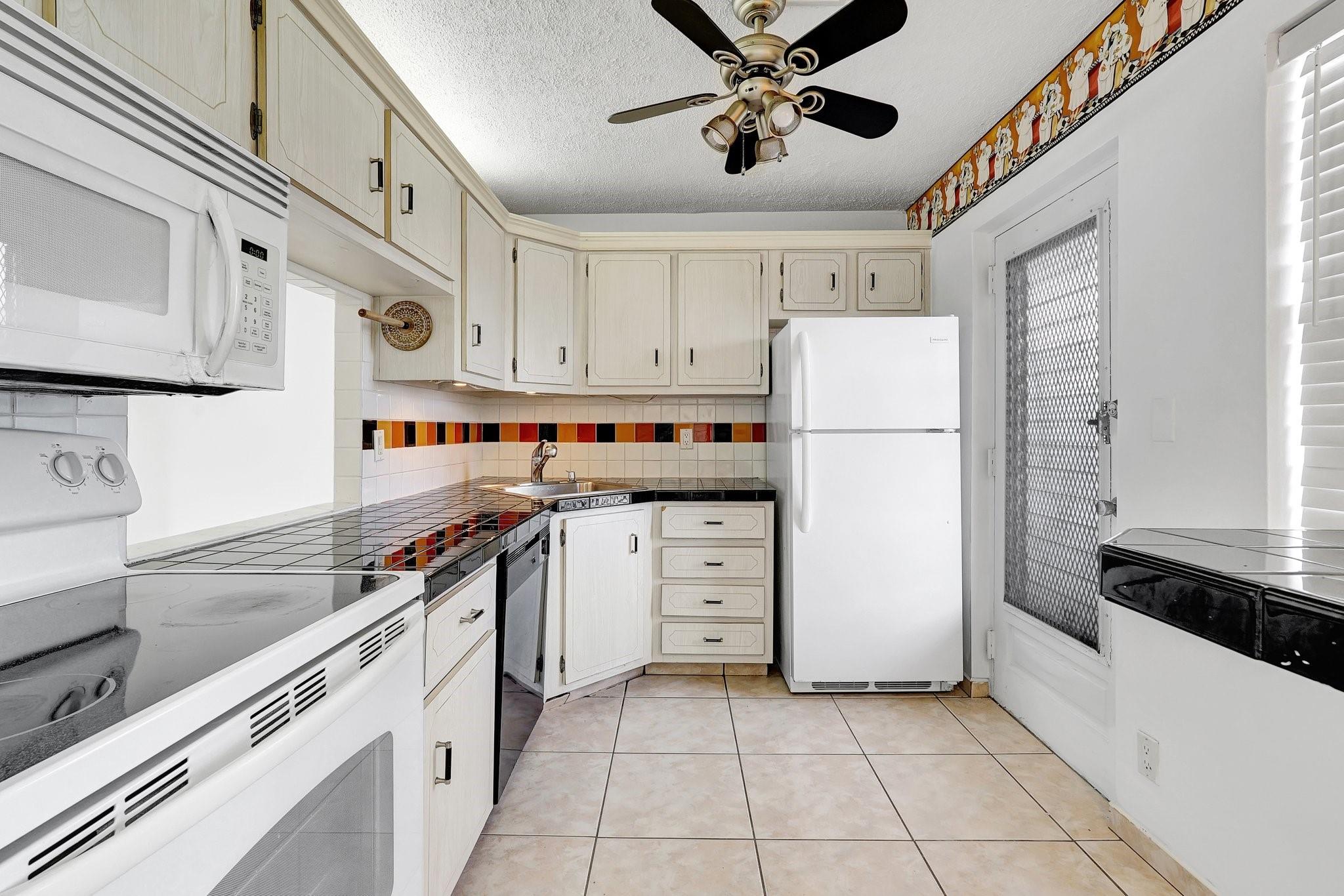 505 E Dania Beach Blvd 3J
