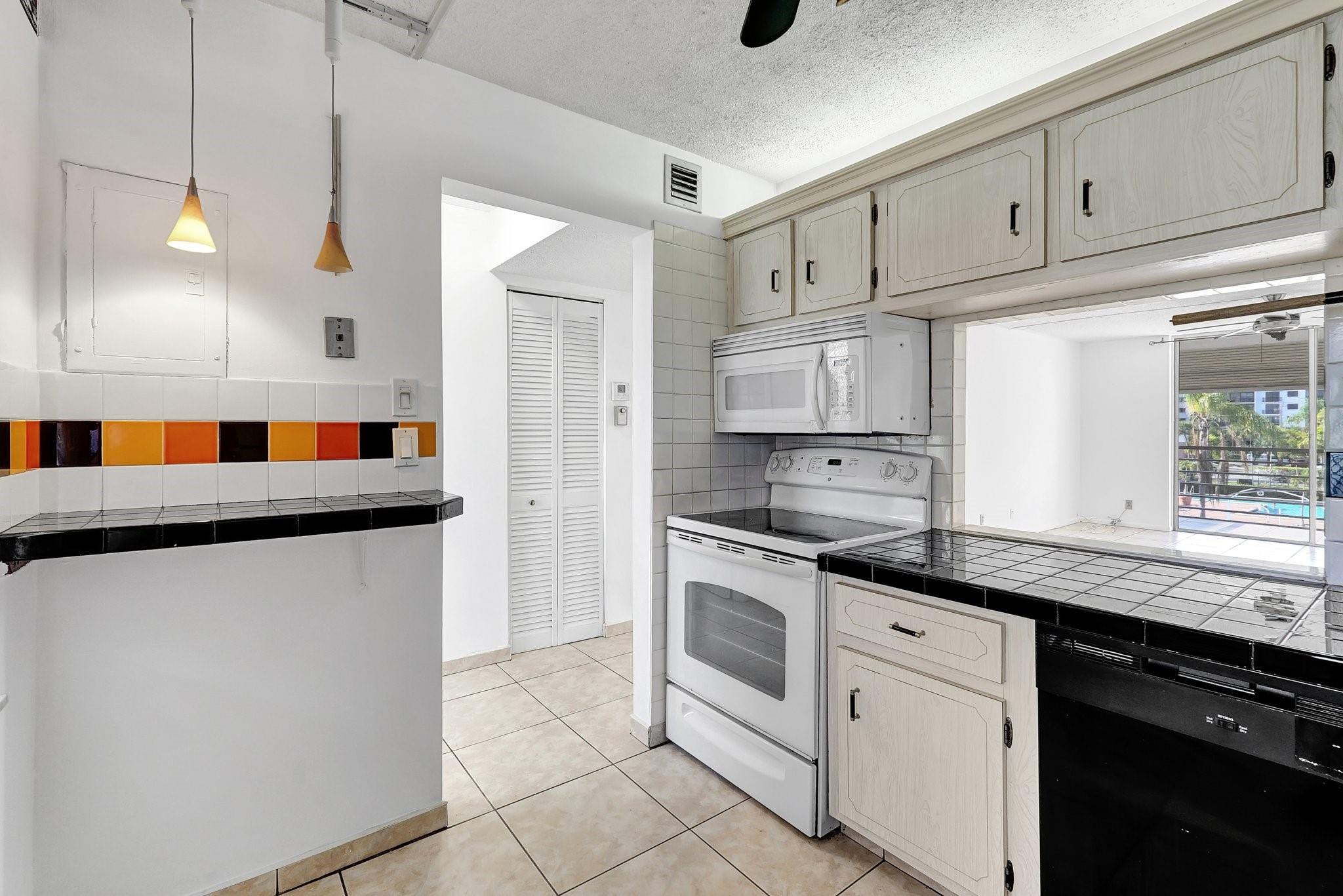 505 E Dania Beach Blvd 3J