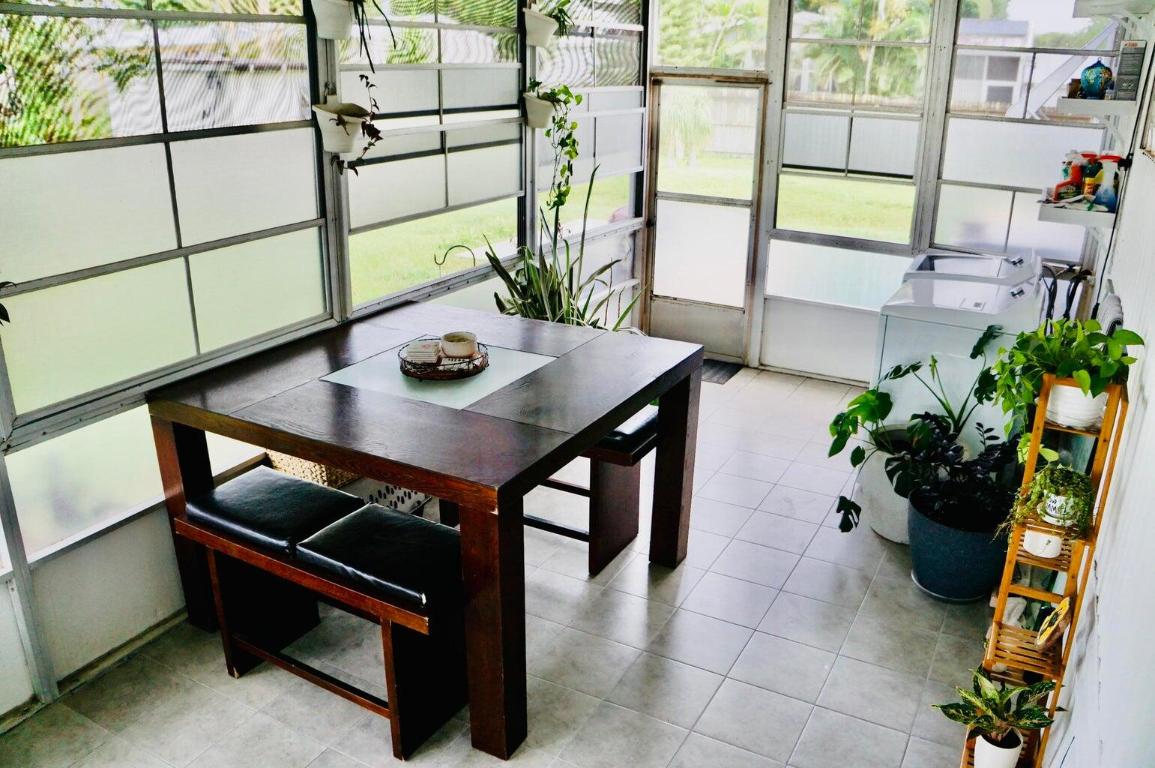 Sunshine Mobile Manor - Residential