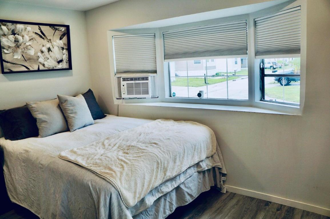 Sunshine Mobile Manor - Residential