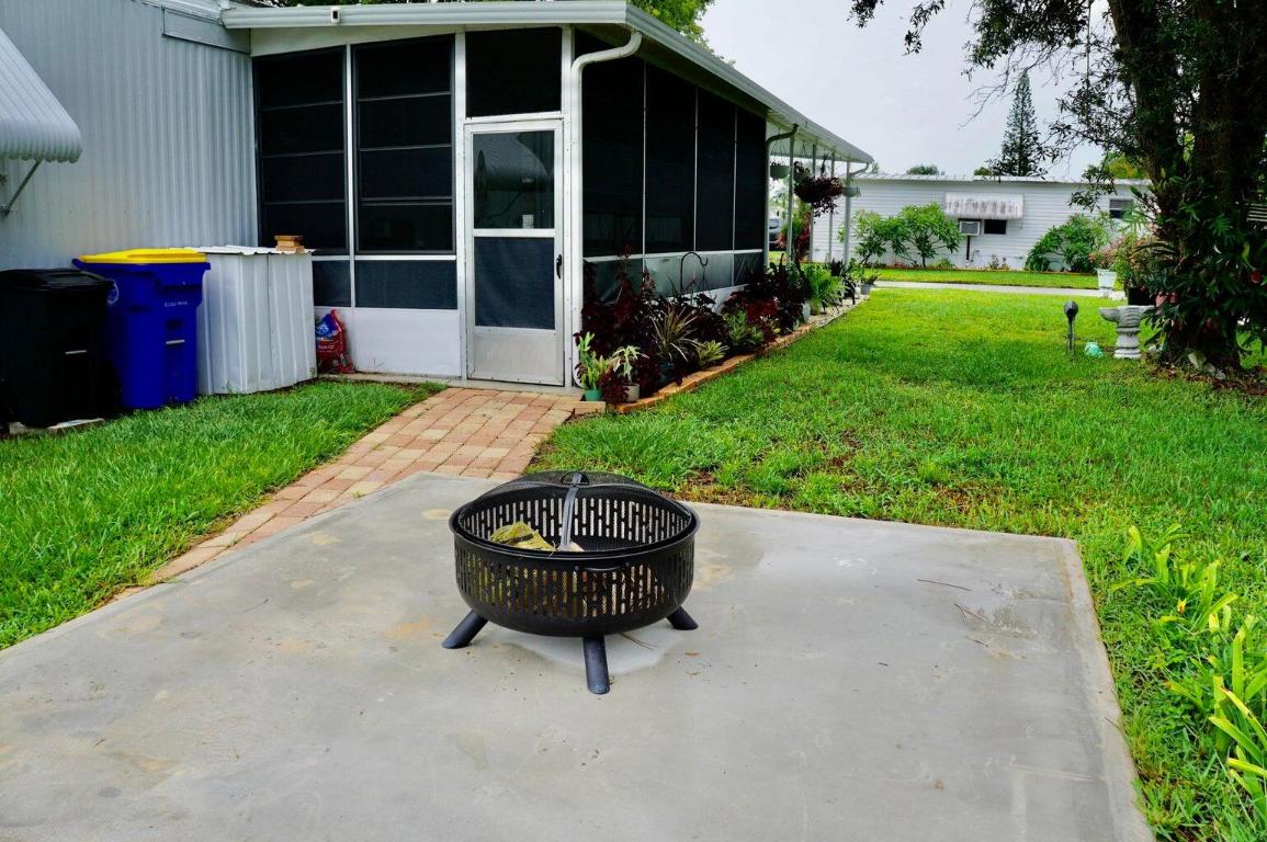 Sunshine Mobile Manor - Residential