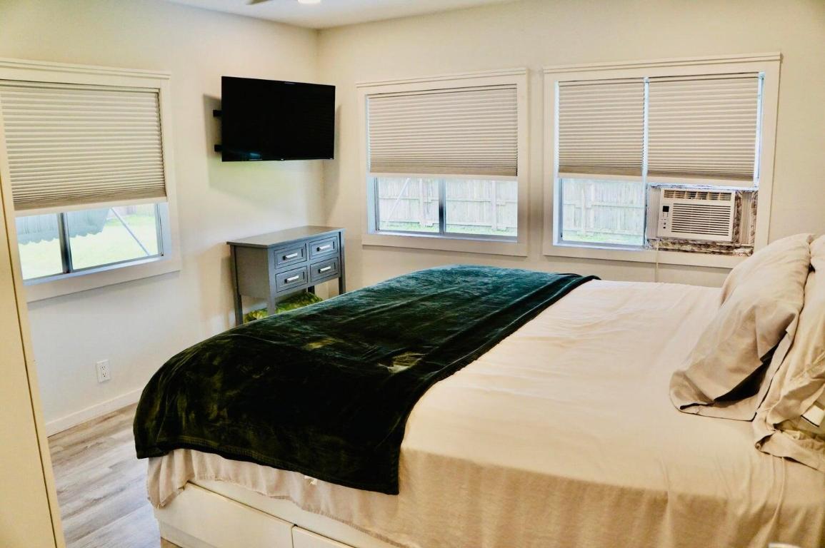 Sunshine Mobile Manor - Residential