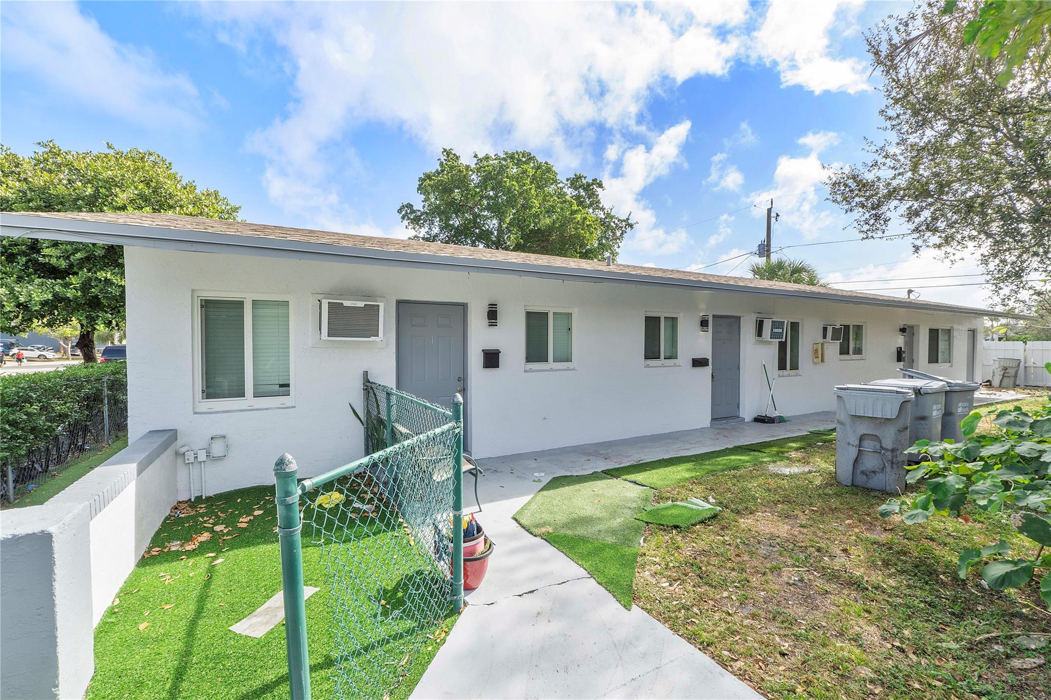 332 SW 2nd Pl