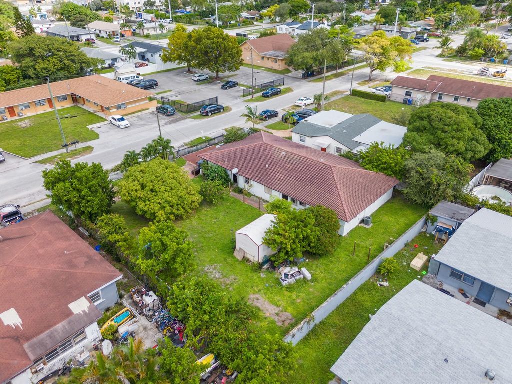 Photo of 5720 Flagler St, Hollywood, FL 33023 (MLS # F10531997)