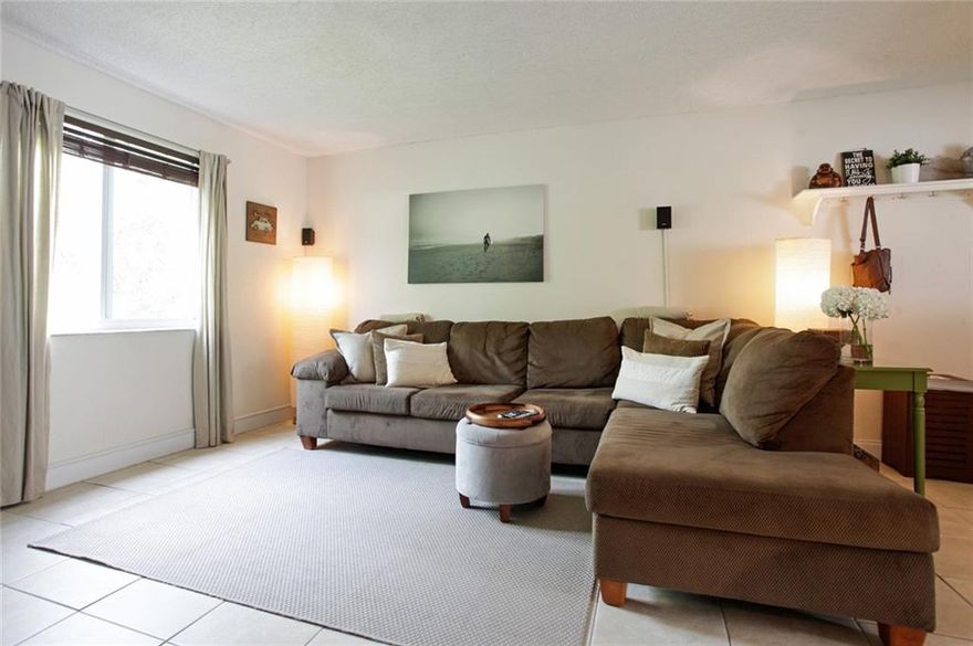 FABULOUS CONDO WITH 1 BED/1 BATH IN HARBORDALE EAST OF US1 - WALK TO THE BEACH  FOR THE DAY AND ENJOY ALL THE ENTERTAINMENT  ON LAS OLAS AT NIGHT!SUBSTANTIALLY REMODELED, PETS ALLOWED,  COVERED PARKING,   FULLY FURNISHED, GREAT INVESTOR OPPORTUNITY WITH NO RENTAL RESTRICTIONS.
