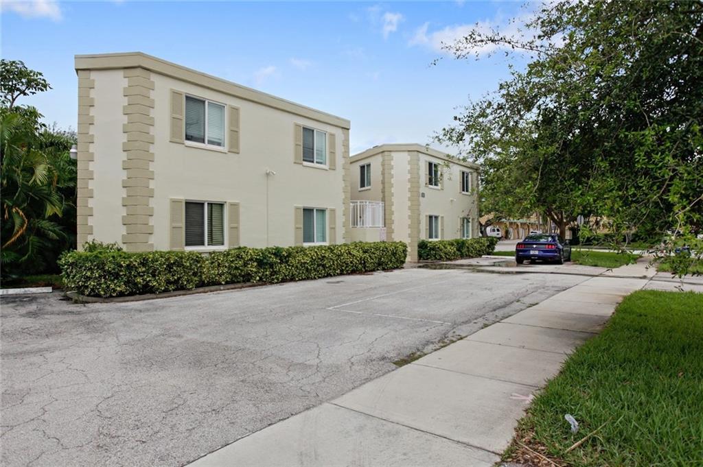 HARBORDALE BREEZES - Residential