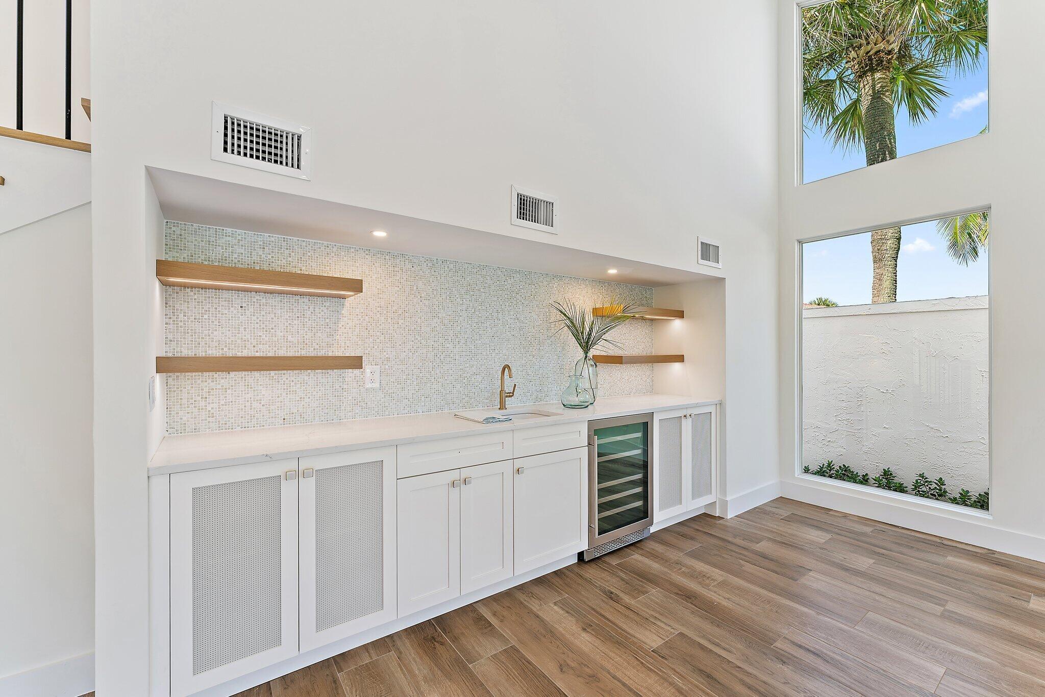 OCEAN WALK PLACE PH II - Residential