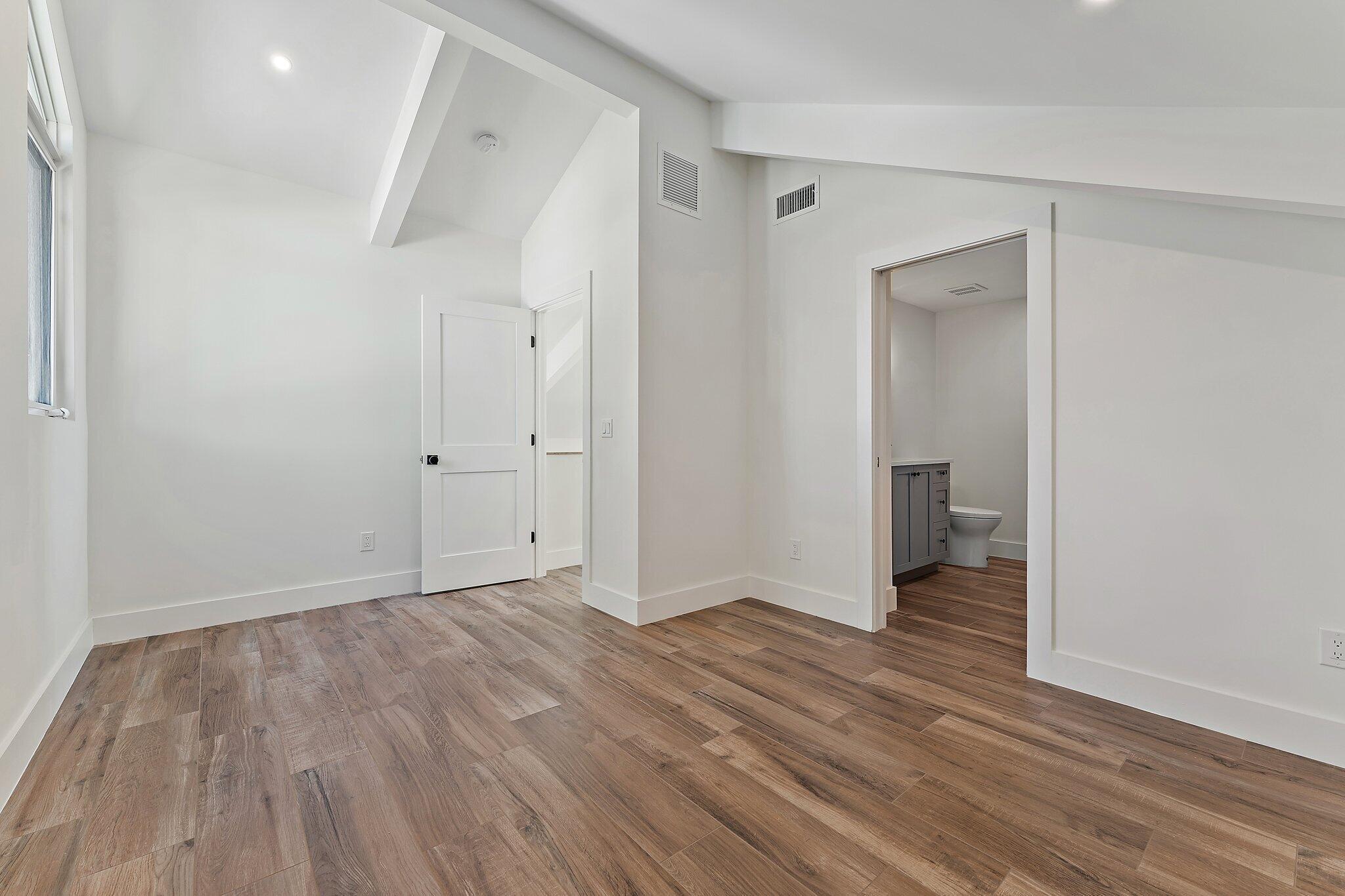 OCEAN WALK PLACE PH II - Residential